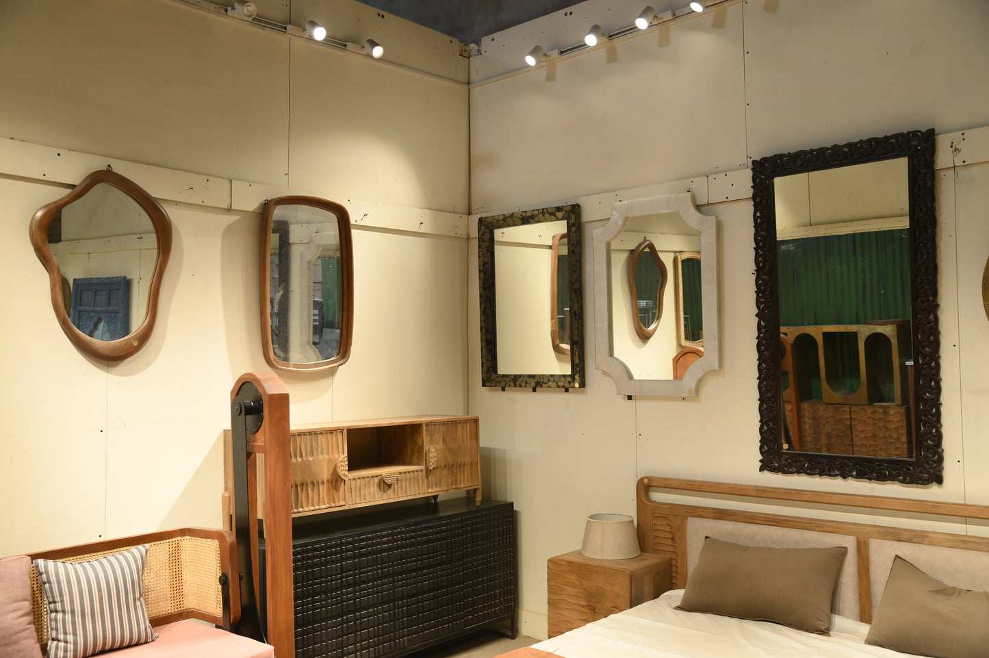 Handicraft Mirror 5