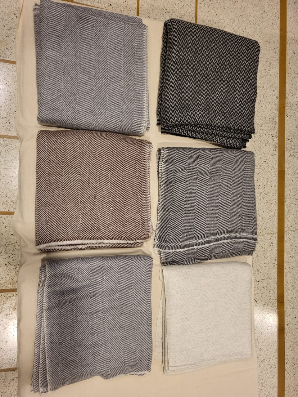 Throne Wool Blankets – Timeless Elegance and Warmth